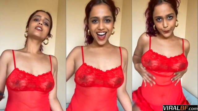 Beautiful Amateur Desi Village Girl Filming Her Private Homegrown