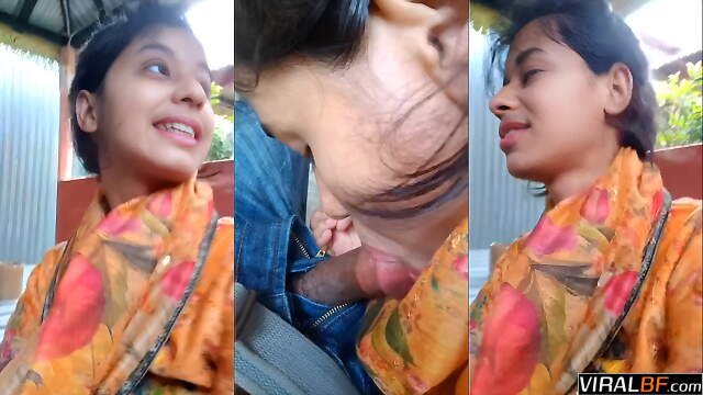 Desi College Girl Gives Loud Blowjob To Lover In Outdoor Tuition Scare